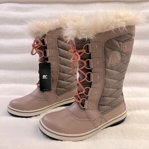 Sorel Tofino II Omega Taupe Paradox Pin